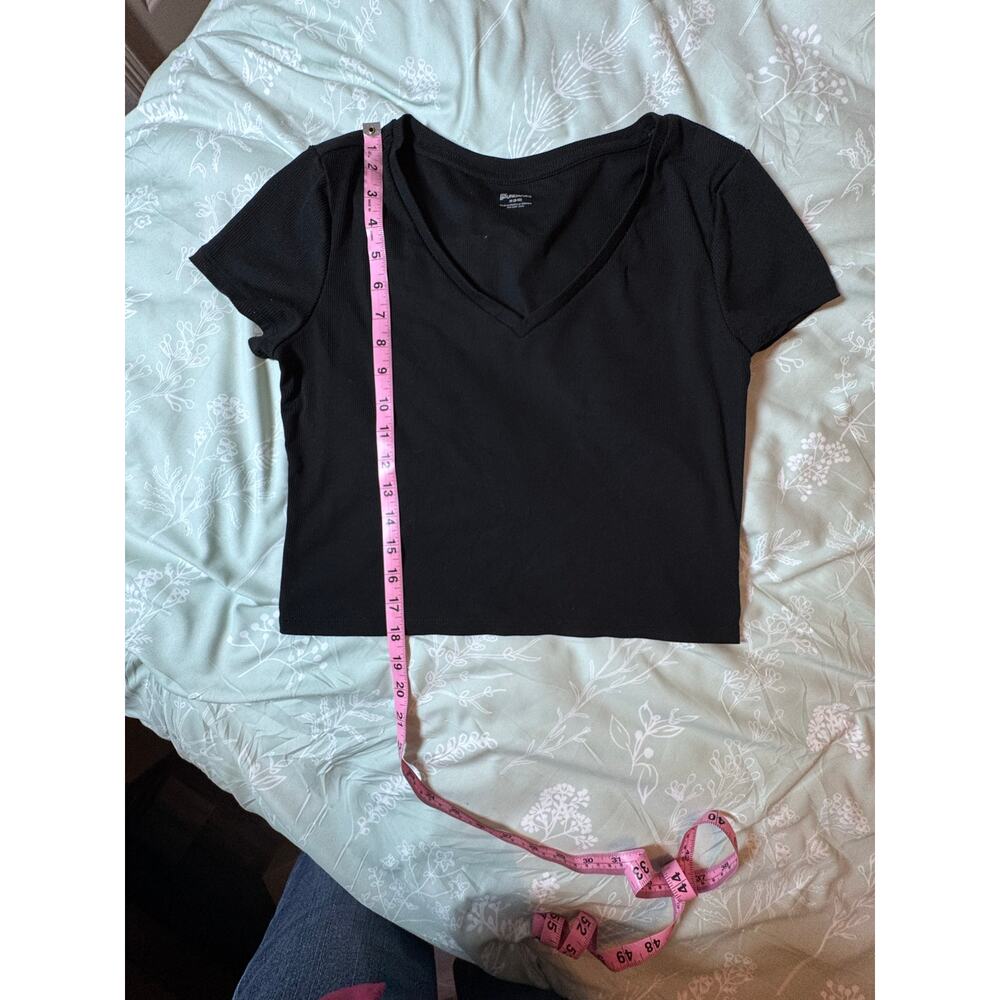 No boundaries size medium ribbed Y2K crop top